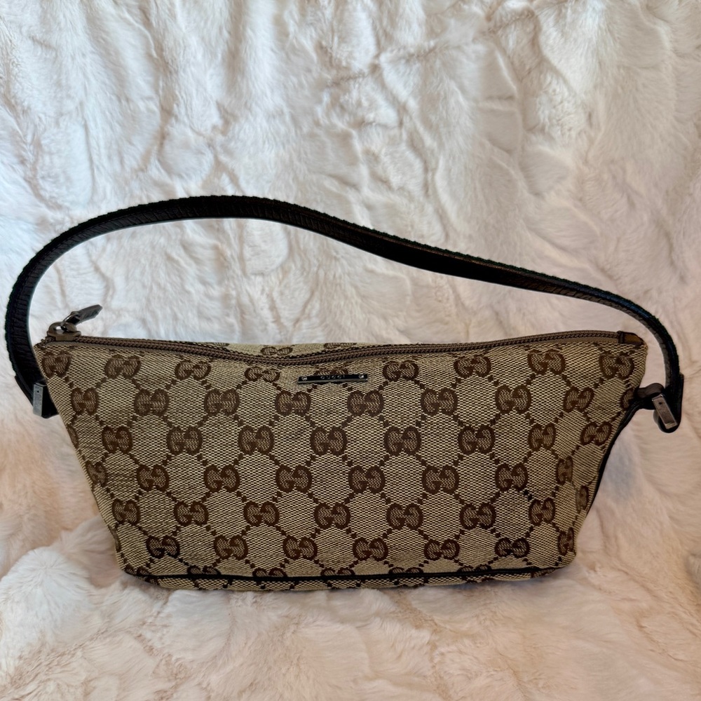 Authentic Vintage Gucci Boat Pochette